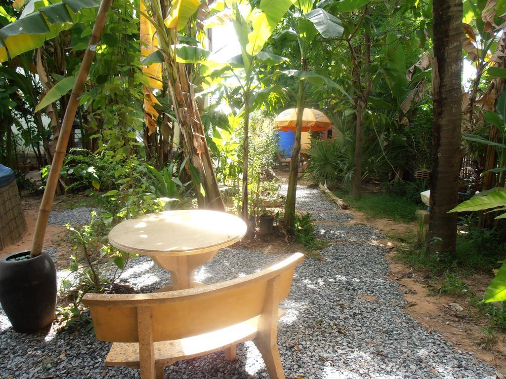 Firefly Guesthouse - The Berlin Angkor Siem Reap Exterior foto