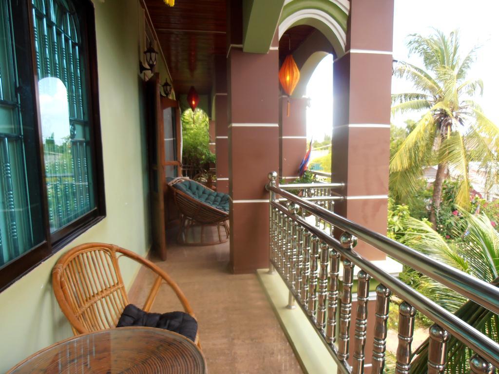 Firefly Guesthouse - The Berlin Angkor Siem Reap Exterior foto