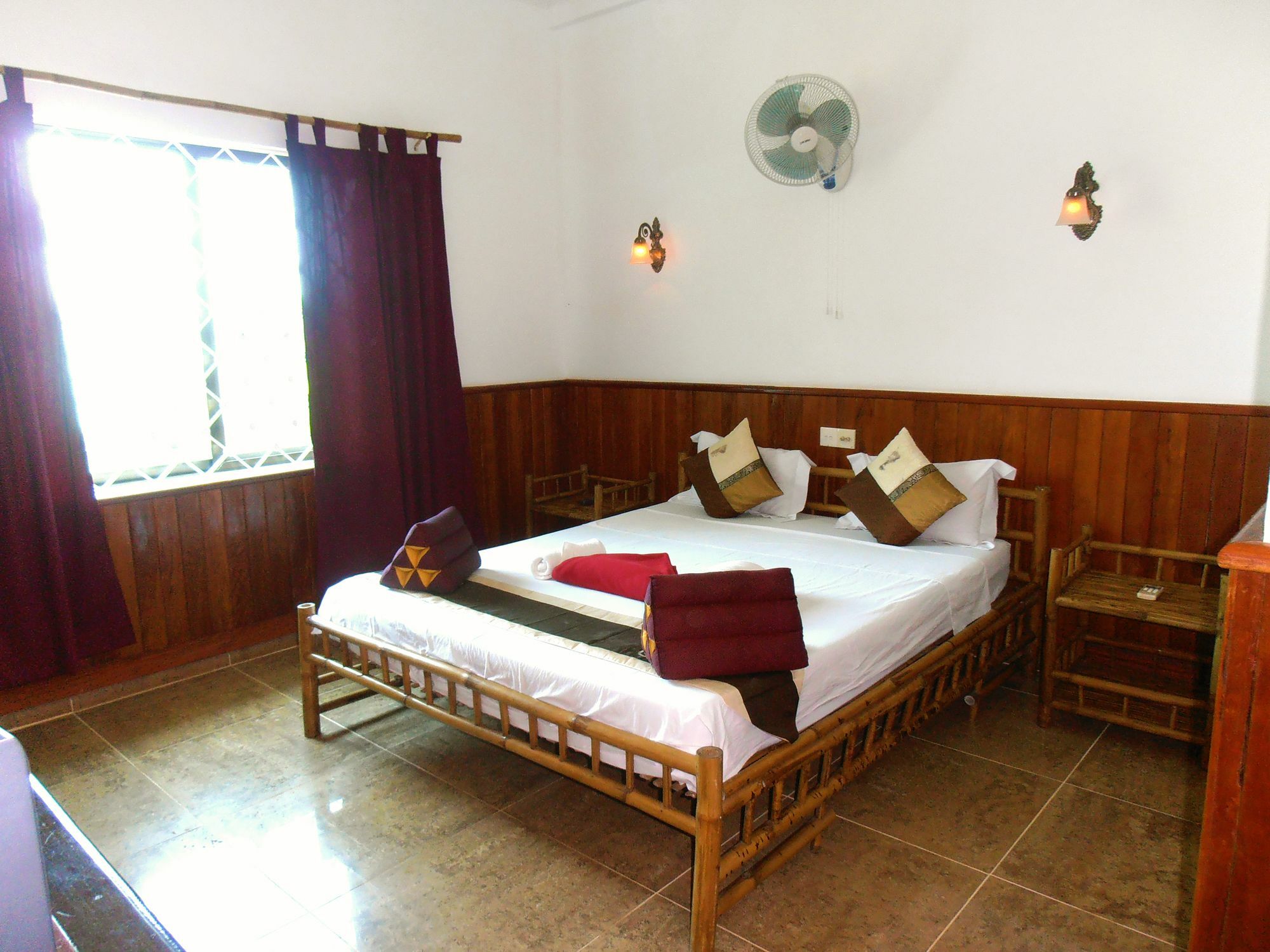 Firefly Guesthouse - The Berlin Angkor Siem Reap Exterior foto